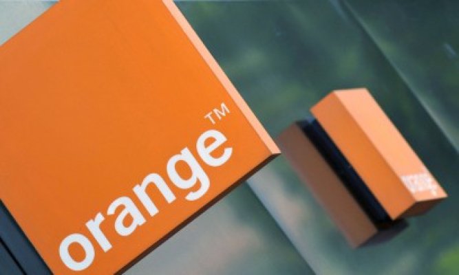 Orange ar putea face achiziţii în România